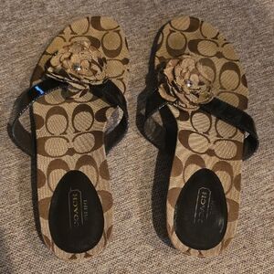 Coach Brown Signature Canvas Floral Flip Flop Sandals with Black Patent Straps